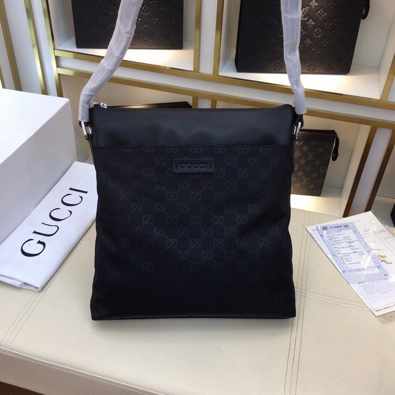 Gucci Handbags 668